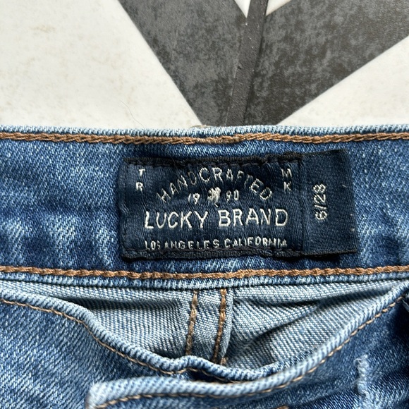 Lucky Brand “The Roll Up” jean shorts - Picture 3 of 3